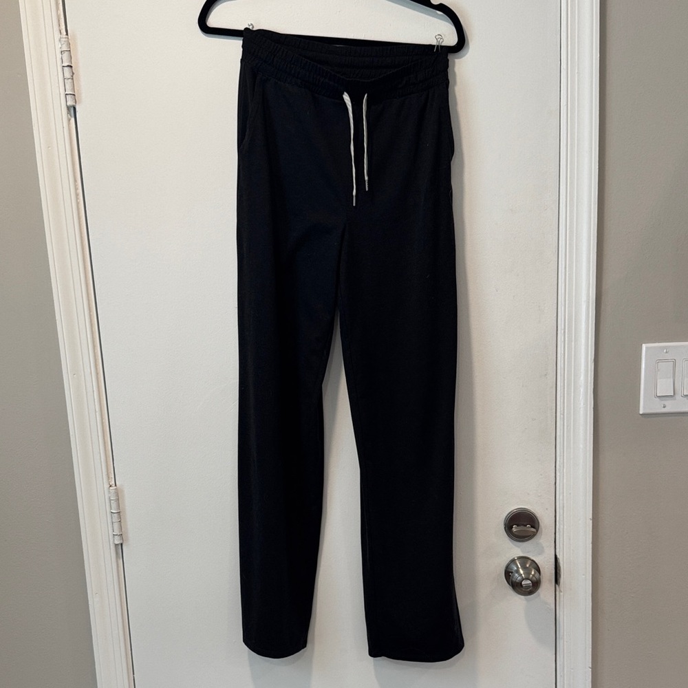 Vuori womens Black halo wide leg essential pant with Drawstring